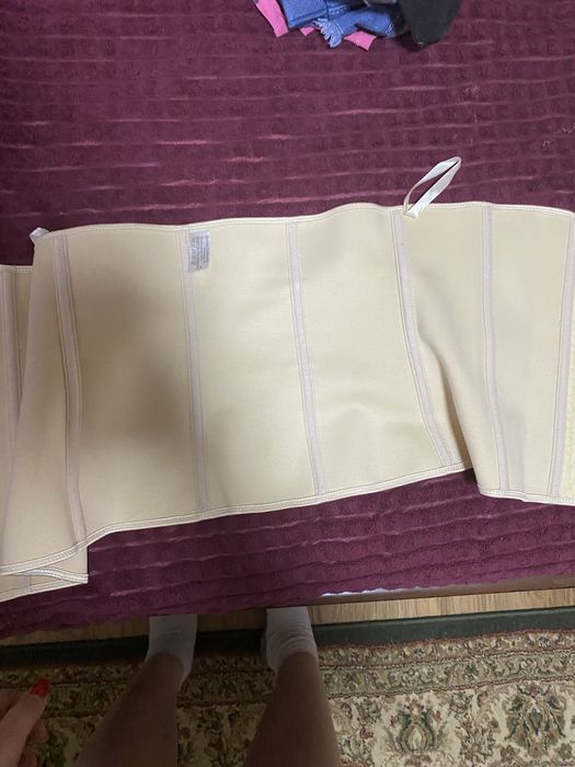 Продам корсет новый
