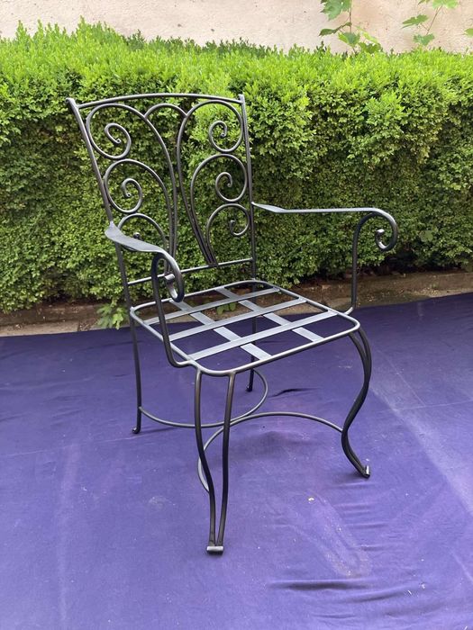 Столове от ковано желязо.