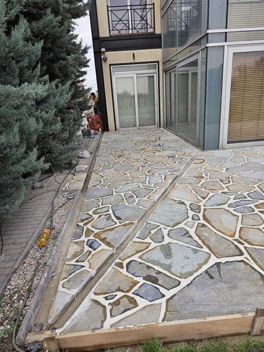 Piatră naturală cu montaj profesional inclus