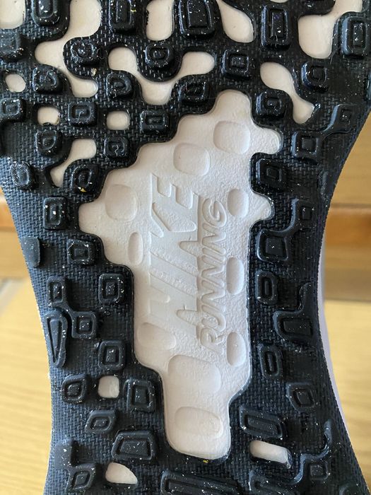 NIKE  REVOLUTION  6  номер  45,5