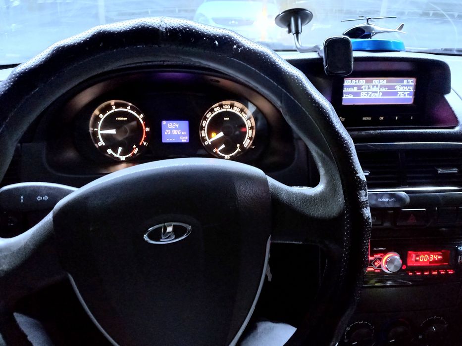 Приора. Срочно. Торг. Газ бензин