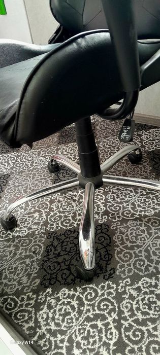 kreslo .kursi .kompiuter stoli