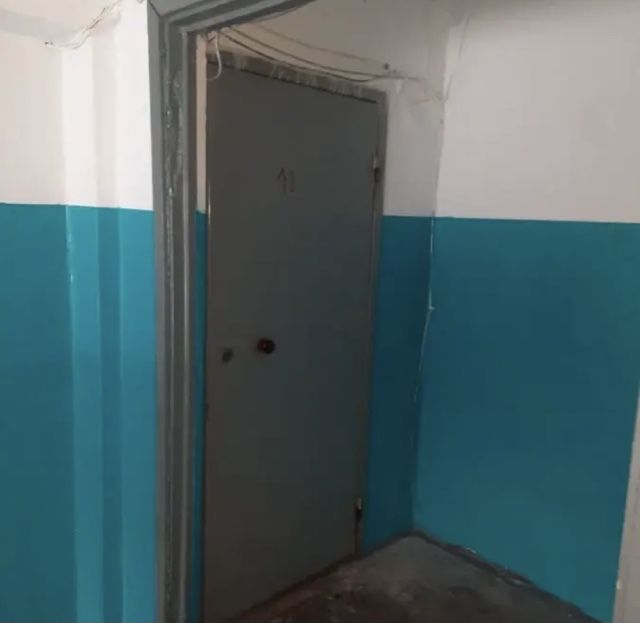 Продам комнату Бажова 345 этаж 4