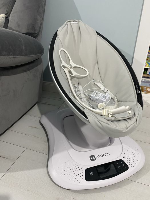 Fotoliu balansoar bebelusi 4MOMS MamaRoo 4.0 Plush, Grey