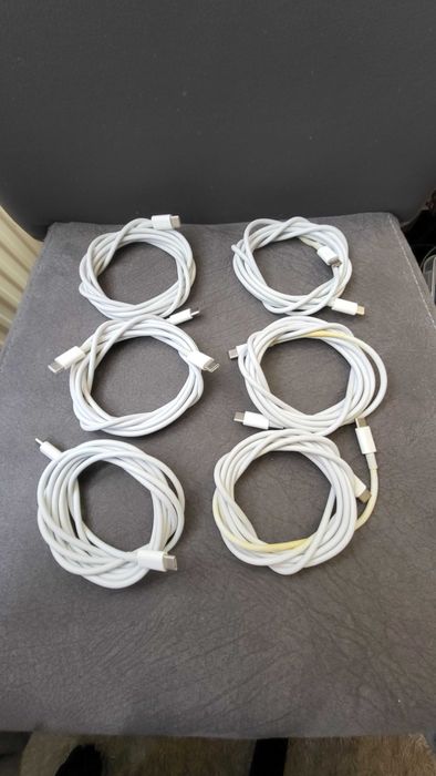 Cablu date APPLE  Gros , USB-C - USB-C, 240W, 2m, alb  de la 50-70 lei