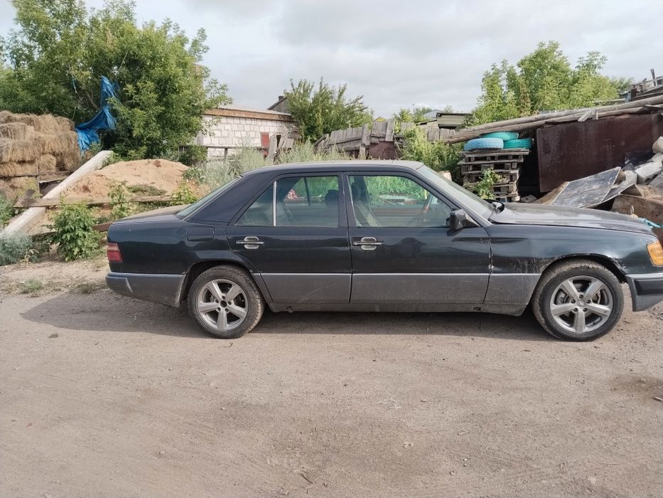 Продам мерса 220