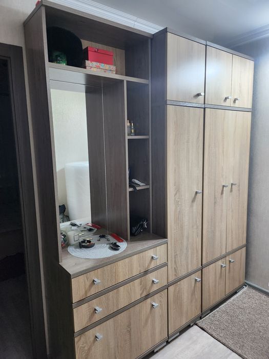 Продам шкаф прихожую