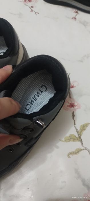 Продаю детскую обувь