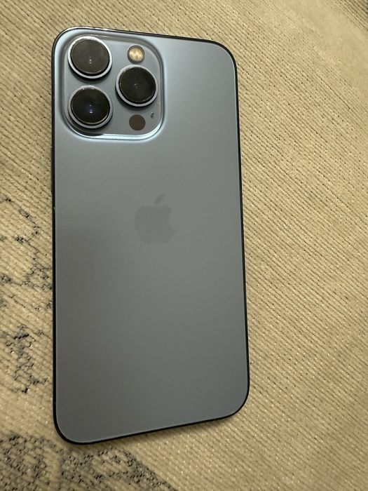 Продам Iphone 13 pro