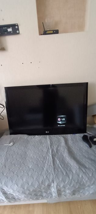 Продаю телевизор 107см