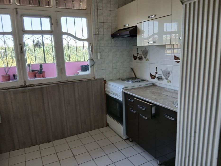 Ориентир Афсона кафе 
4-х комнатная