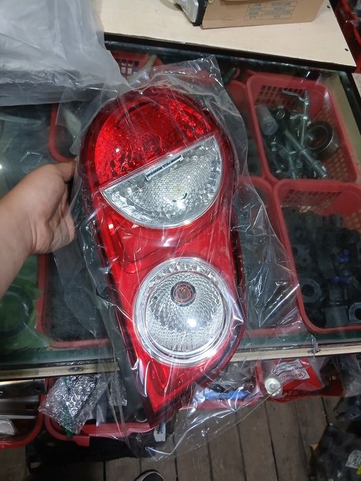 Spark  oldi orqa fara