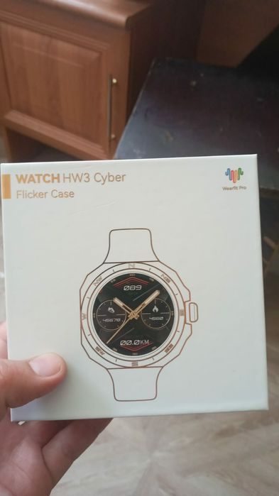 Продам часы 10 тыс новый