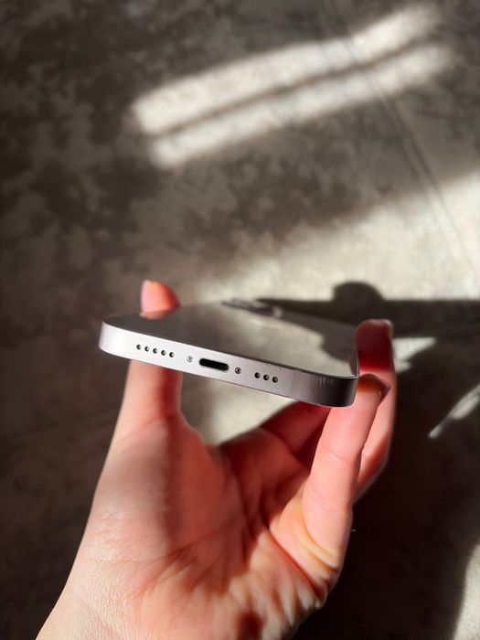 Telefon IPhone 13