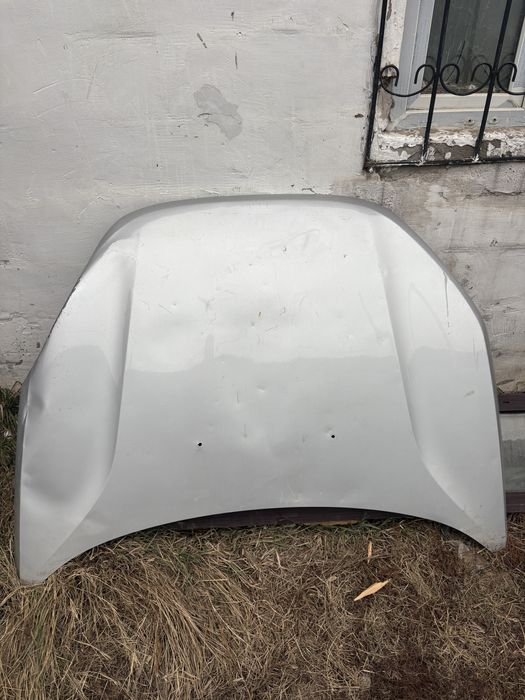 Продам капот оригинал lada vesta универсал