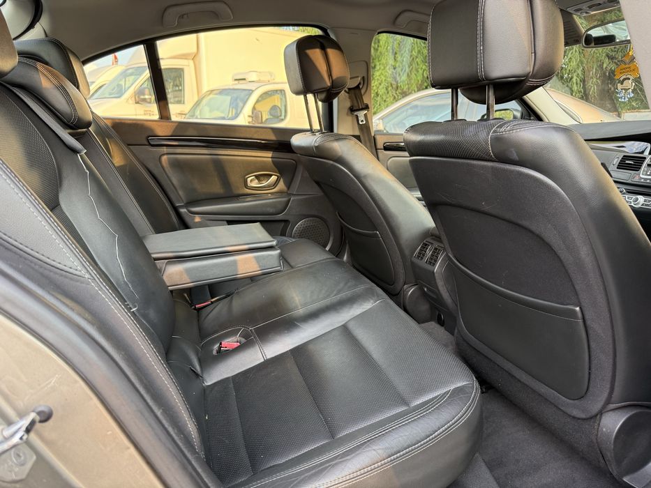 Renault Laguna 3 Initiale Paris • 2011 • 2.0 diesel • Automat