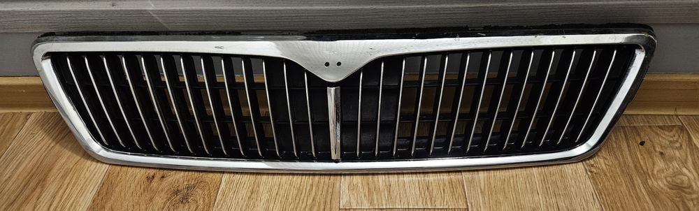 Решетка радиатора Nissan Cefiro А32