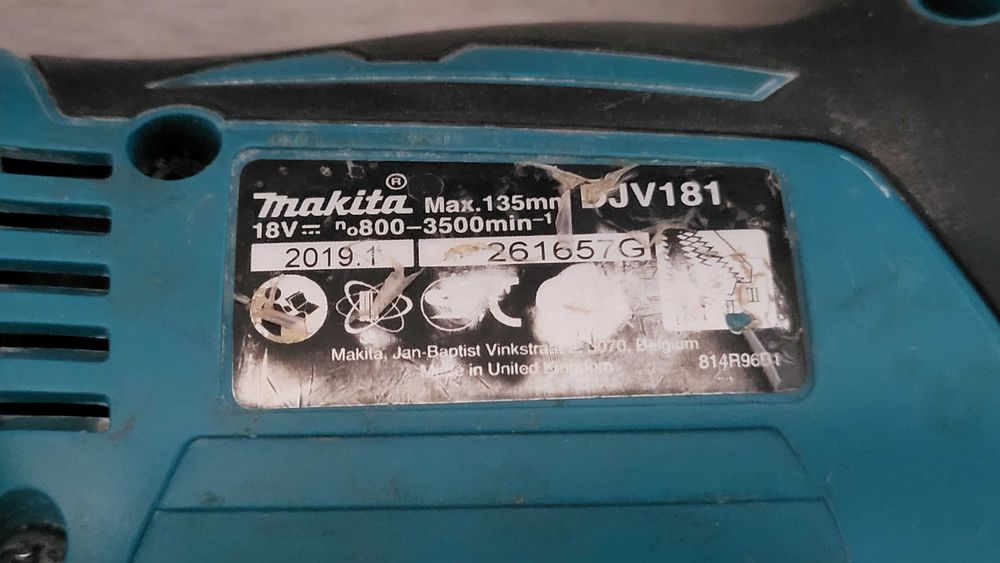Makita DJV181Z fierastrau vertical cu acumulator 18V 135 mm Fara perii