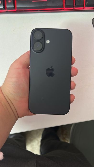 Iphone 16 черный