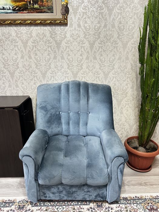 Диван с креслом комплект