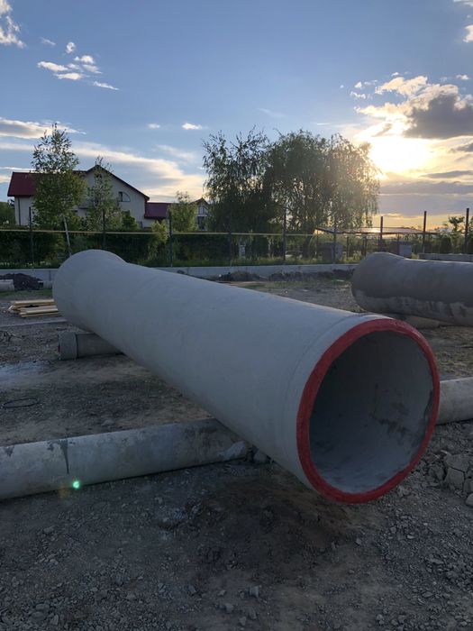 Vând tuburi din beton armat