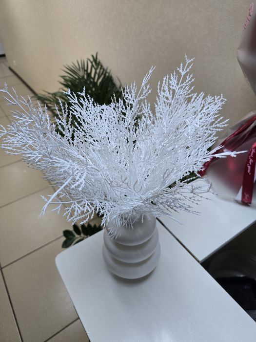 Продаю декоративные букеты в Астане (вместе с вазами)