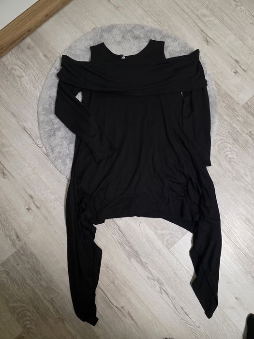 Дамска блуза-туника с голи рамене