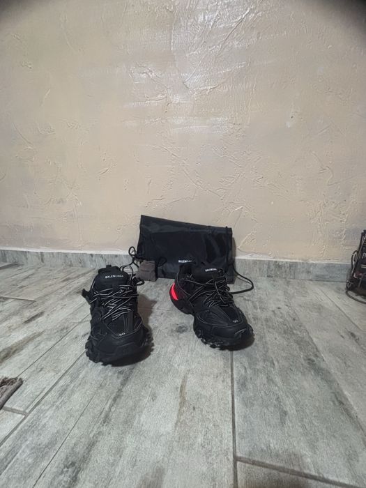 Balenciaga Track led