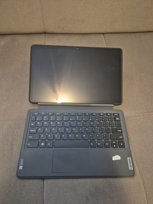 Lenovo P11 Gen 2 2k 6GB RAM 128GB cu tastatură.