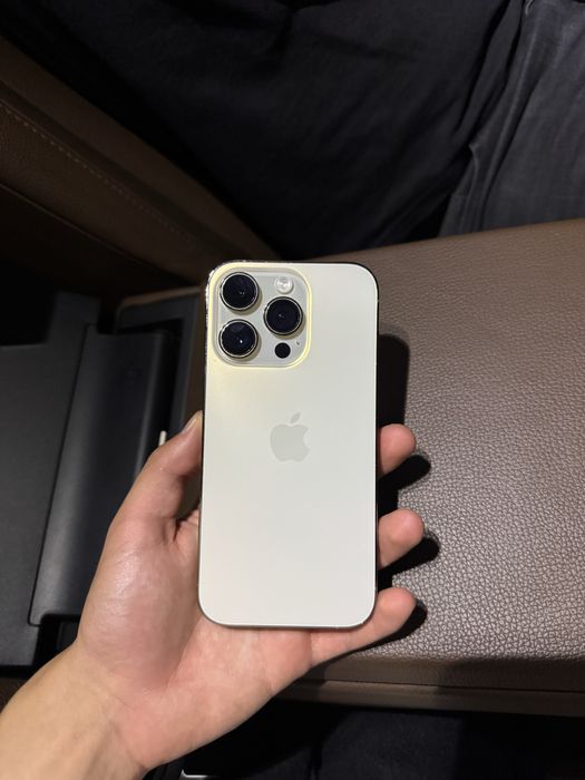 Iphone 14 pro gold 128 de gb ca nou folosit 2 luni, sanatate baterie 100%