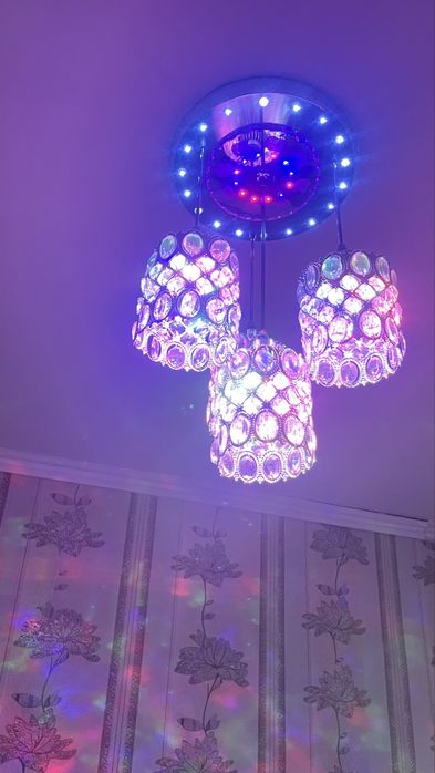 Люстра цветная срочно