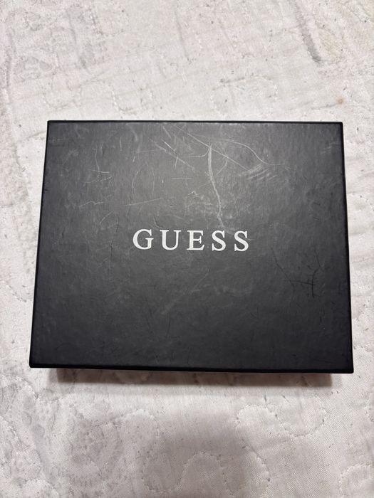 Мъжки оригинален портфейл на Guess