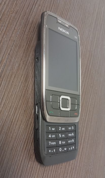 Nokia E66 business