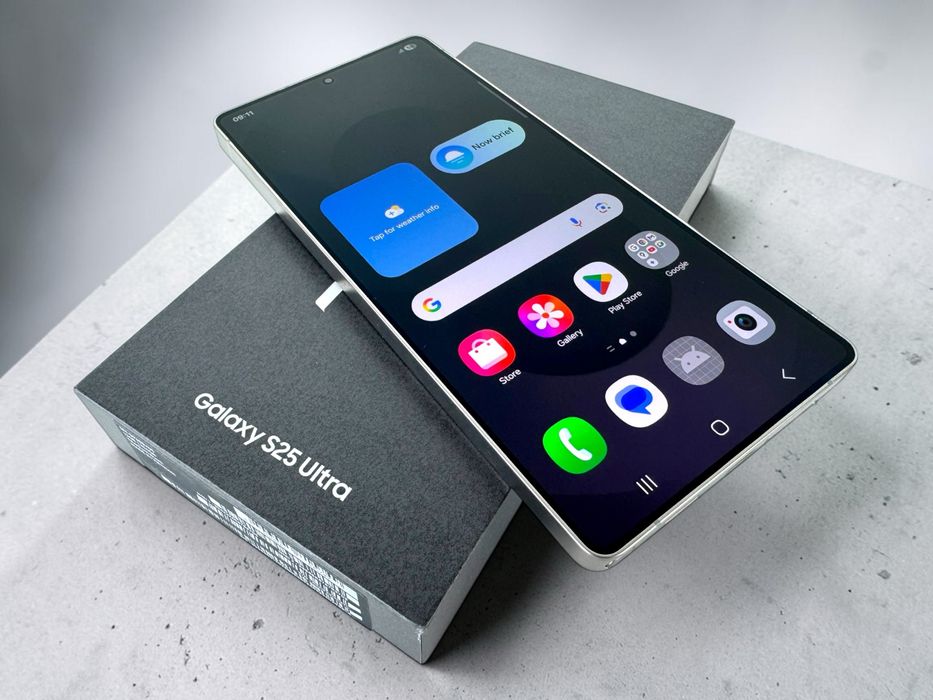 Samsung Galaxy S25 Ultra 256GB 12RAM Black 100% Батерия! 2г. Гаранция!