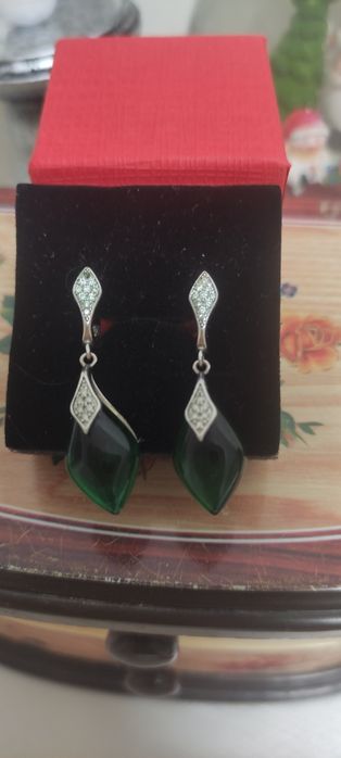 Продам серебряные серьги тюльпан