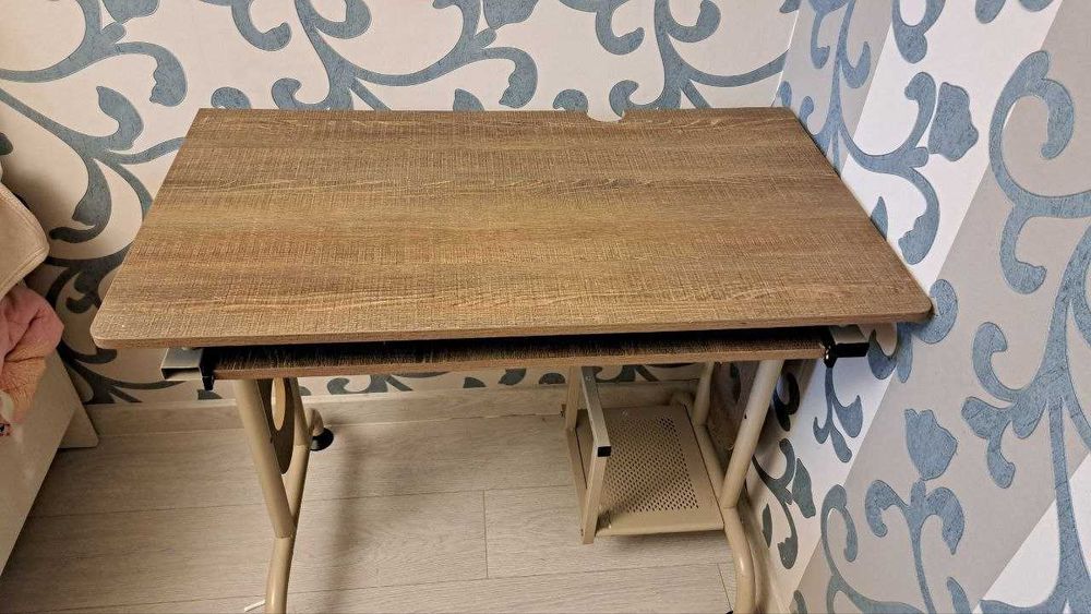 Стол компьютерный, стол рабочий