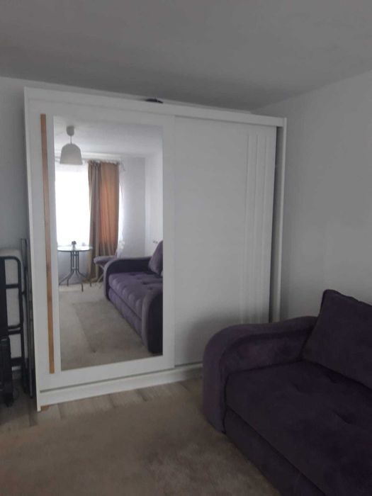 Inchiriez garsoniera