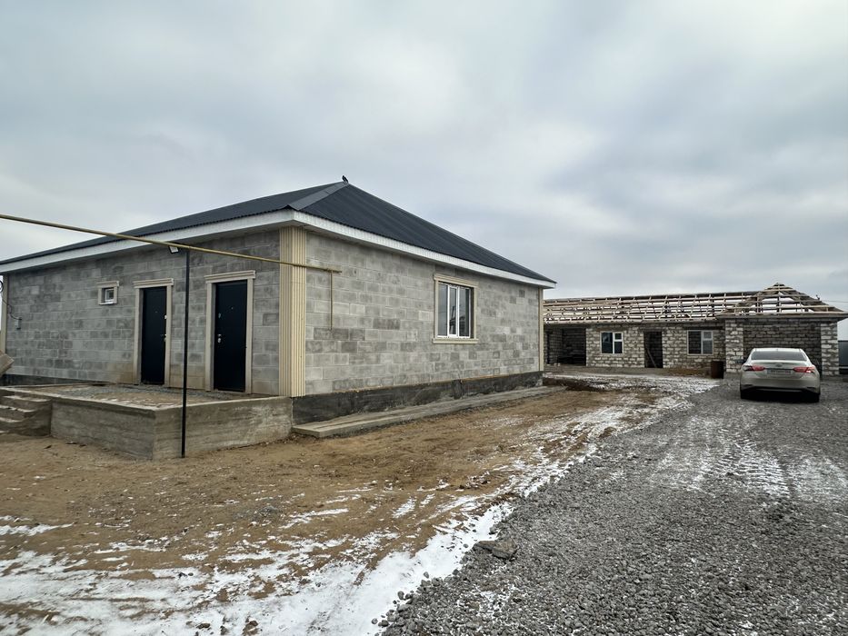 уи сатылады ж.м шыгыс 12*12