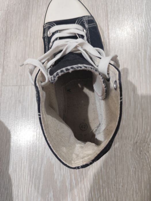 Кеды, конверсы, торг