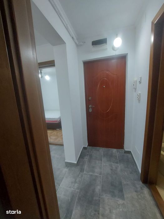 Vanzare apartament 3 camere decomandat, zona micro 6 Targoviste