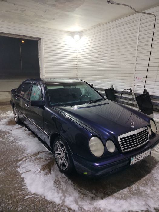 Мерседес бенз 210