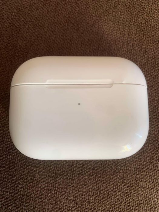 AirPods Pro слушалки