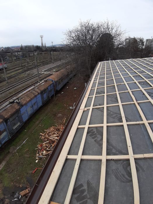 Acoperisuri Dulgheri Mansardări reparații de urgență firma specializat