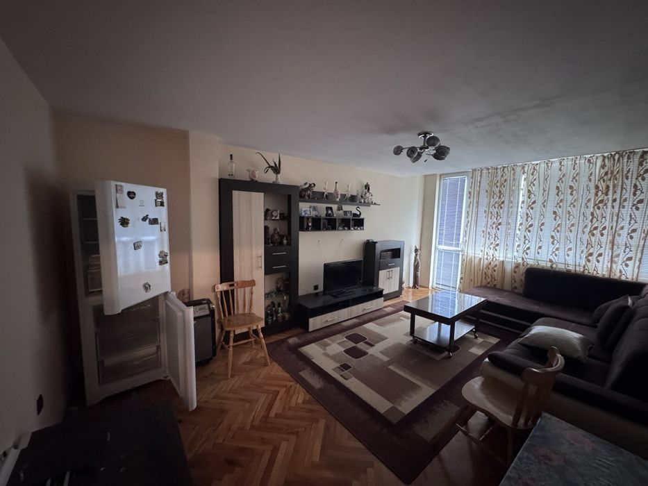 Продава се Двустаен апартамент в Казанлък - 74 кв.м за 1275 €/кв.м - Снимка #1