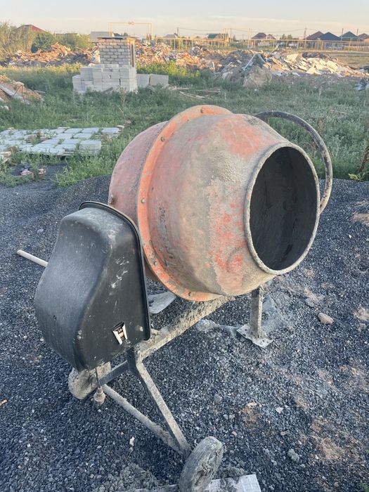 Бетонамешалка продам