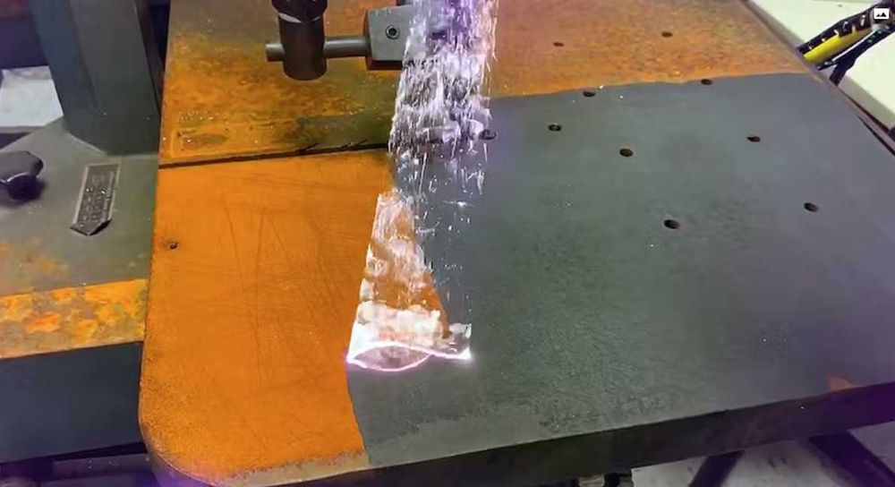 Mașină profesională de curățare / sablat cu laser–rază 300 mm putere