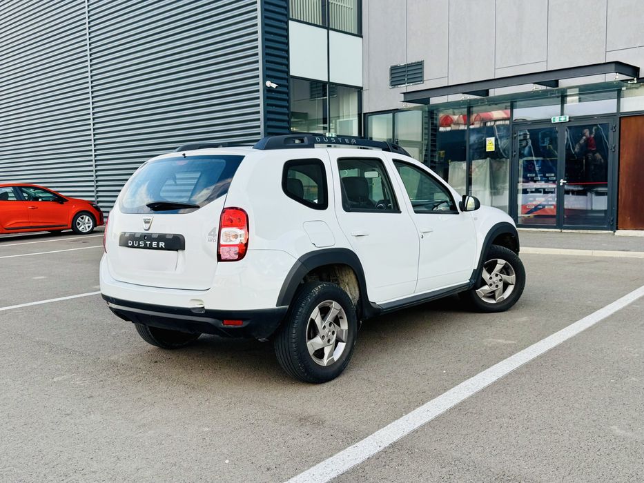 Dacia Duster 1,5 diesel 4x4 an 2016 110ps.190.000 mii Km reali