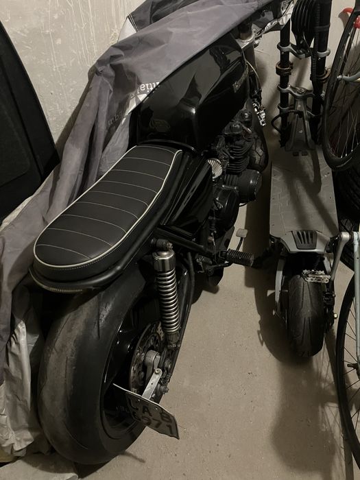 Kawasaki GPZ 550 Caferacer