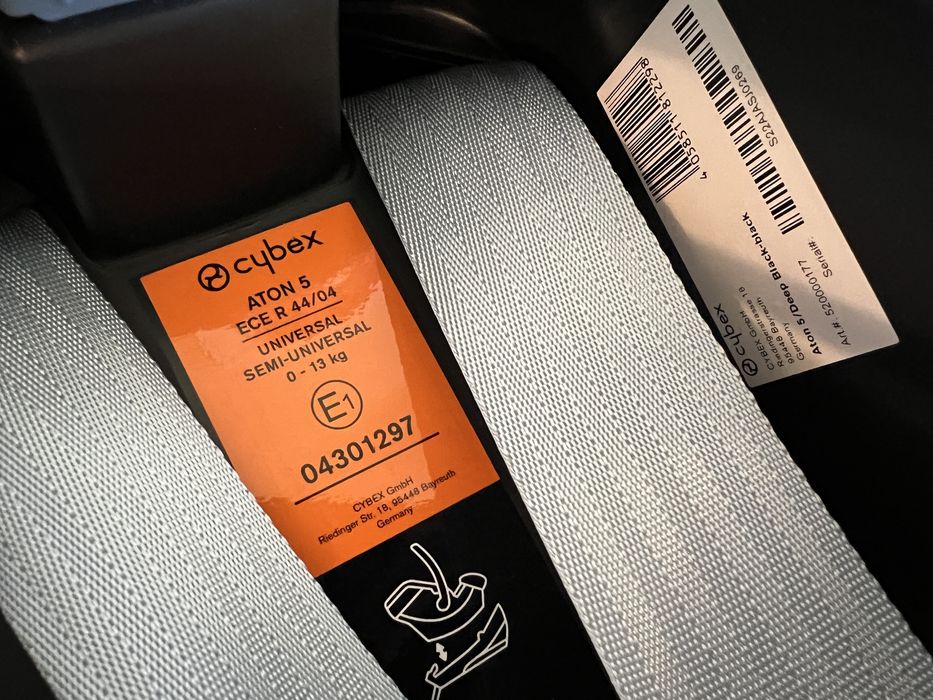 Кошчета за кола Cybex Aton 5 +представки за количка