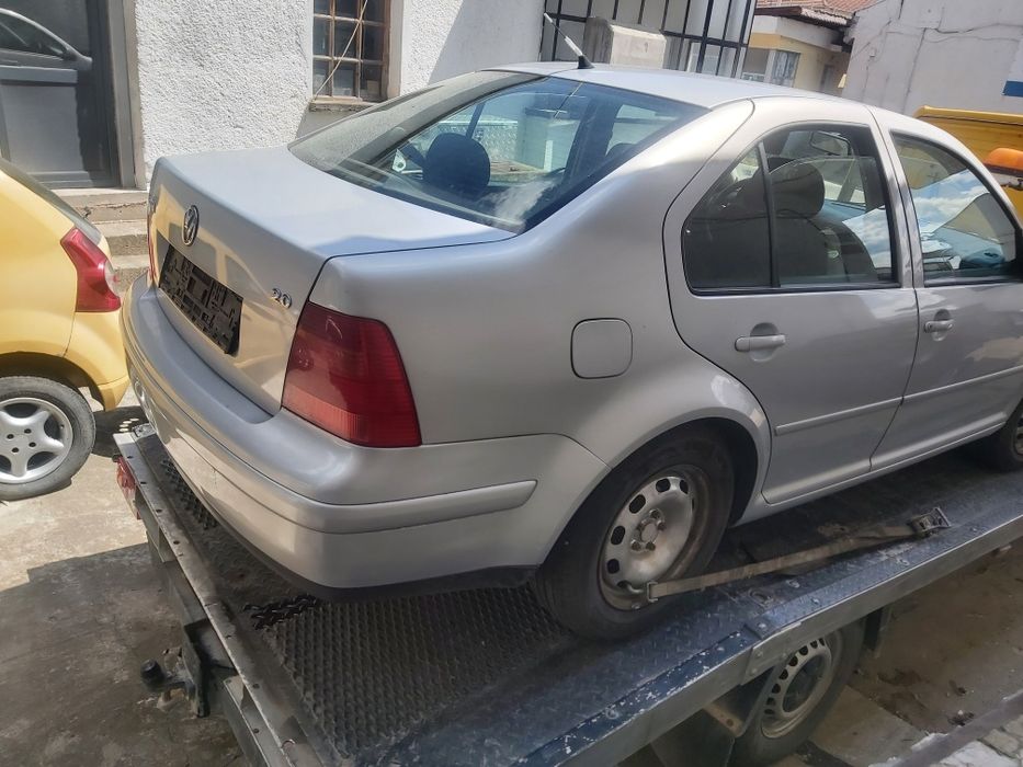 Фолксваген Бора 2.0 115 к.с  2000 г.